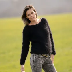Hand Knit Mohair Sweater Black Fuzzy Crew Neck Handgestrickte pullover by Extravagantza