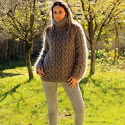 Cable Hand Knit Mohair Sweater gray Fuzzy Turtleneck Handgestrickt pullover by Extravagantza
