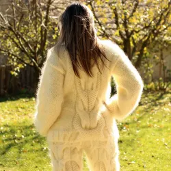 Cable Hand Knit Mohair Sweater white Fuzzy Turtleneck Handgestrickt pullover by Extravagantza