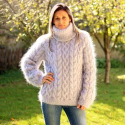 Cable Hand Knit Mohair Sweater ver light gray Fuzzy Turtleneck Handgestrickt pullover by Extravagantza