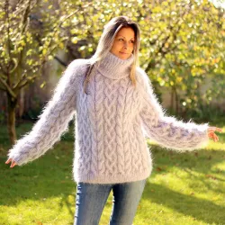 Cable Hand Knit Mohair Sweater ver light gray Fuzzy Turtleneck Handgestrickt pullover by Extravagantza