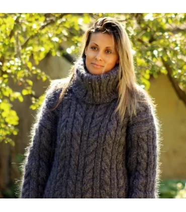 Cable Hand Knit Mohair Sweater ver dark gray Fuzzy Turtleneck Handgestrickt pullover by Extravagantza