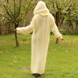 Cable hand Knitted Mohair dress white Fuzzy Removable Turtleneck Handgestrickte pullover by Extravagantza