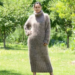 Hand Knitted Mohair Dress Brown Beige Mix Fetish Sweater Turtleneck Handgestrickte pullover by EXTRAVAGANTZA.