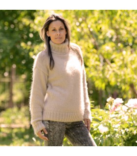 Hand Knit 100% pure angora Sweater beige Fuzzy Turtleneck Handgestrickte pullover by Extravagantza
