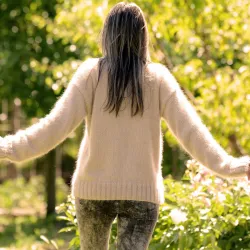 Hand Knit 100% pure angora Sweater beige Fuzzy Turtleneck Handgestrickte pullover by Extravagantza
