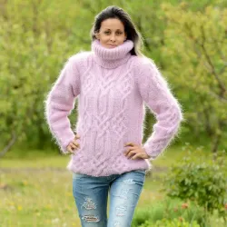 Cable Hand Knit Mohair Sweater pink Fuzzy Turtleneck Handgestrickt pullover by Extravagantza