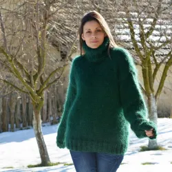 Hand Knit Mohair Sweater Dark Green Fuzzy Turtleneck Handgestrickte pullover by Extravagantza