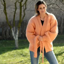 Chunky Hand Knit 100 % wool cardigan Sweater peach color handmade v-neck Handgestrickt pullover by Extravagantza