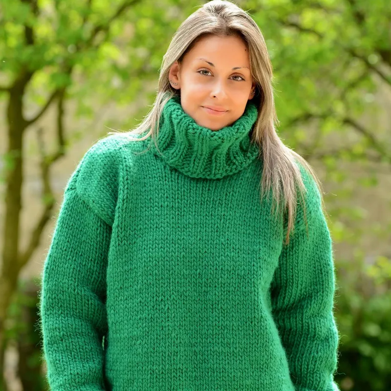 Green Hand Knitted 100 % wool Sweater turtleneck Handgestrickt handmade pullover by Extravagantza