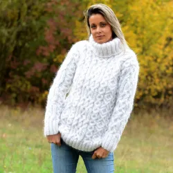 Cable Hand Knit Mohair Sweater white Fuzzy Turtleneck pullover