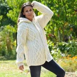 Cable Hand Knitted High Quality 100 % Pure Wool Hooded Cardigan Off White color