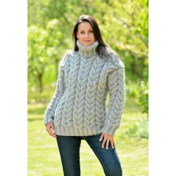 Cable Hand Knitted Chunky 100 % Pure Wool Turtleneck Sweater Light Gray Jumper